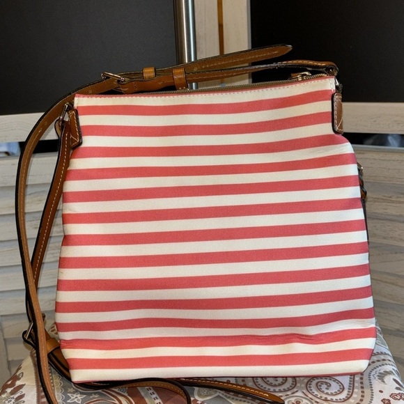 NO BIDDING … FOR @sweetlove ONLY Dooney & Bourke red and white stripe crossbody, - Picture 3 of 5